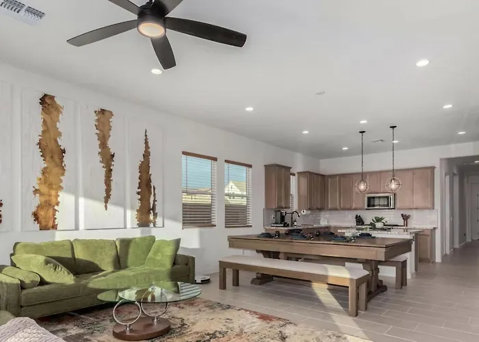 Holiday home Luxe 4br Retreat With Pool, Hot Tub And Sunset Views *