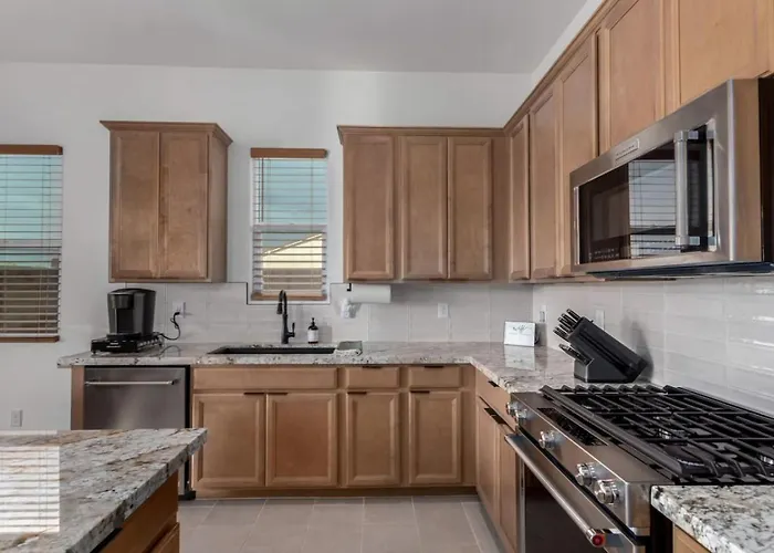 Luxe 4br Retreat With Pool, Hot Tub And Sunset Views * Liberty