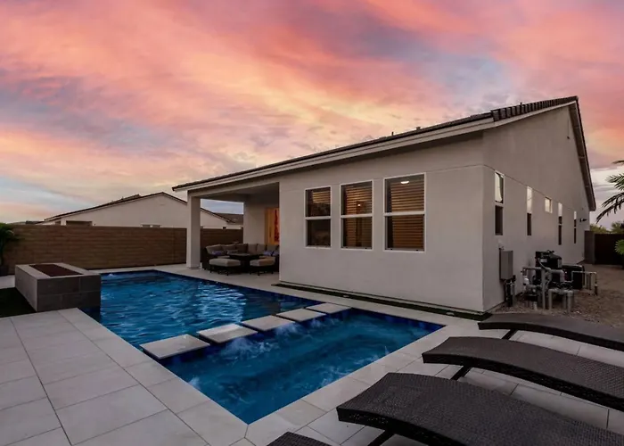 Holiday home Luxe 4br Retreat With Pool, Hot Tub And Sunset Views *
