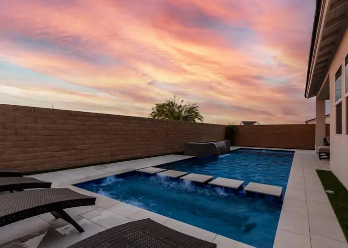 Luxe 4br Retreat With Pool, Hot Tub And Sunset Views
